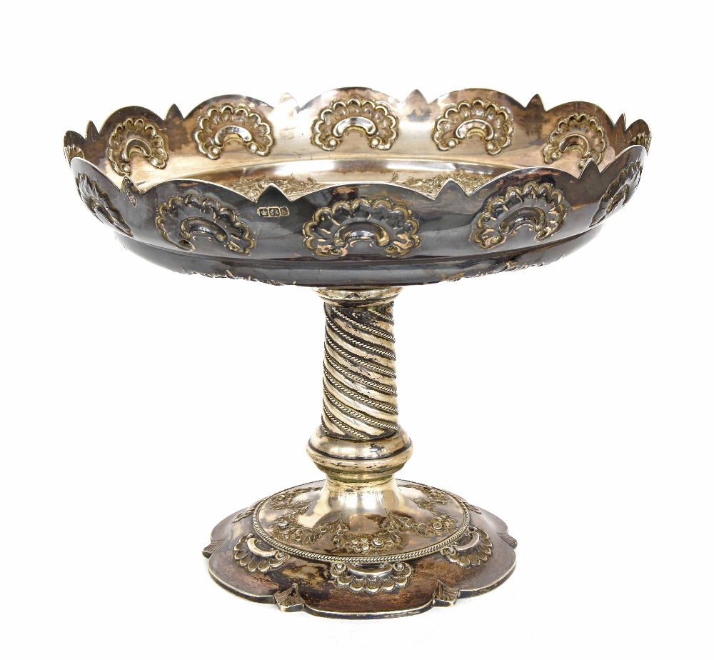 Late Victorian silver comport table garniture, with card-cut rims with shell motifs, over embossed - Image 3 of 4