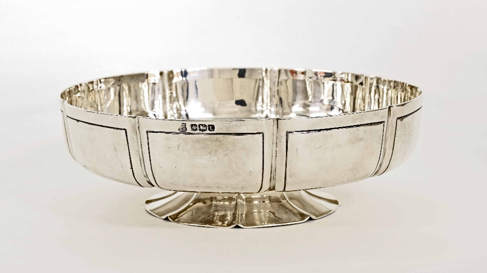 George V silver shallow bowl of circular lobed form with a petal base, maker Cooper Brothers & Sons,