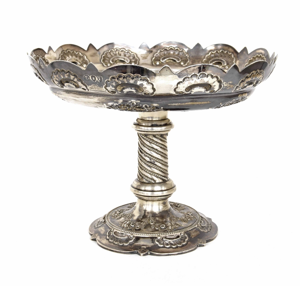 Late Victorian silver comport table garniture, with card-cut rims with shell motifs, over embossed - Image 2 of 4