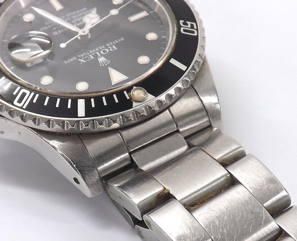 Rolex Oyster Perpetual Date Submariner stainless steel gentleman's bracelet watch ref. 168000, circa - Image 9 of 10