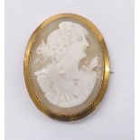 Oval cameo shell brooch in a 9ct mount, depicting a portrait profile of a lady, 12.3gm, 52mm x 41mm