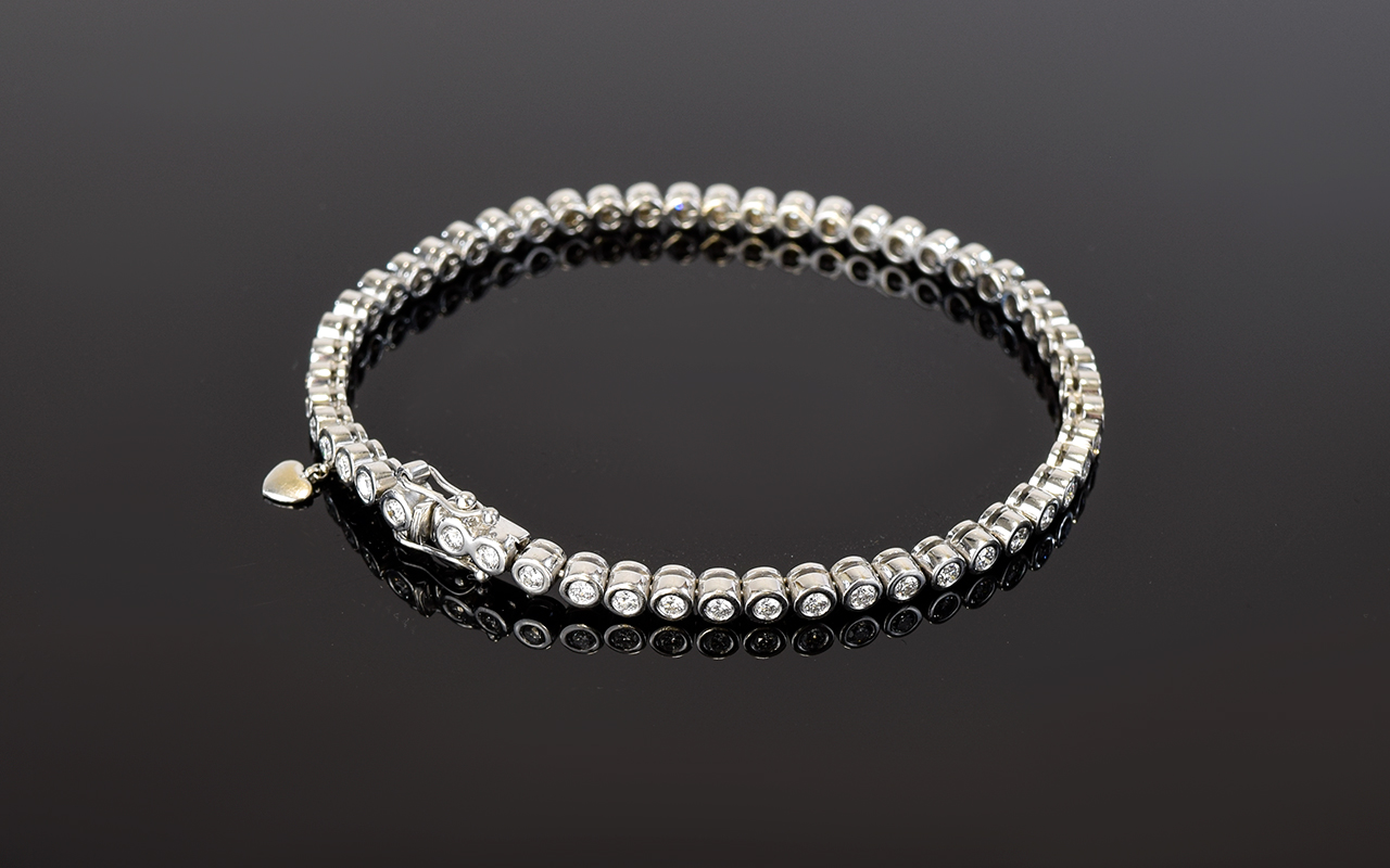 Ladies 18ct White Gold Diamond Set Line