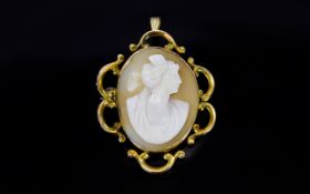 A Vintage Fancy Mounted 9ct Gold Shell Cameo Brooch / Pendant. Marked 9.375. 2 Inches High.