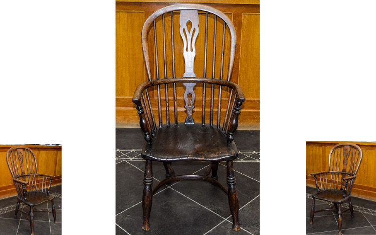 Early 19th Century Double Bow - Windsor High Back Elbow Chair, Made of Yew wood and Elm. Good