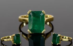 18ct Yellow Gold Set Handmade Single Stone Step-Cut Emerald Ring.