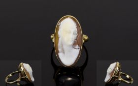 14ct Gold Set Oval Shaped Shell Cameo Ri