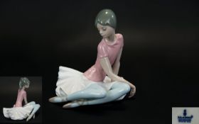 Lladro Ballerina Figure ' Shelley ' Model No 1357. Issued 1978 - 1993. Height 6.25 Inches. Mint