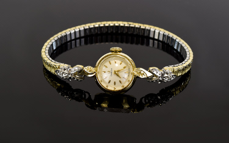Omega 9ct Gold Cased Mechanical 1960's Period Ladies Wrist Watch on Gold Plated Bracelet. Fully