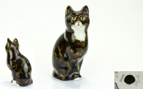 Winstanley Signed Cat Figure From The 1960's with Cathedral Glass Eyes.