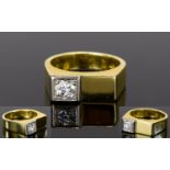 Gents 18ct Yellow Gold Single Stone Diamond Set Ring.