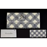 A Boxed Ladies Fashion Wallet Large rectangular zipped purse finished in cream and grey woven