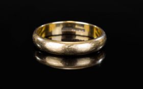 9ct Gold Wedding Band of Plain Form. Fully Hallmarked, Excellent Condition. 3 grams.