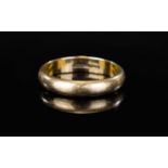9ct Gold Wedding Band of Plain Form. Fully Hallmarked, Excellent Condition. 3 grams.