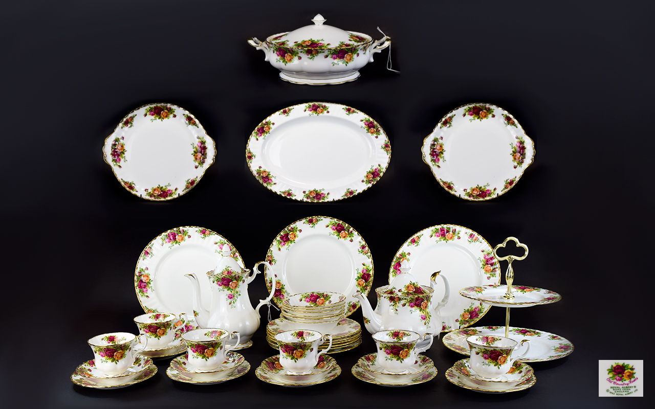 Royal Albert Old Country Roses Large Collection of Ceramic Dinner Ware/Tea and Coffee Service (139)
