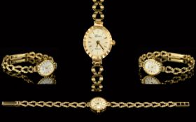 Ladies 9ct Gold Modern Bracelet Wrist Watch. Fully Hallmarked for 9ct Gold.