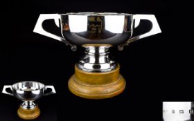 George V - Early Good Quality and Impressive Solid Silver Twin Handle Trophy Cup / Bowl of Plain