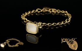 9ct Gold Curb Bracelet with Heart Shaped 9ct Gold Padlock. Fully Hallmarked. Gold Weight 8.