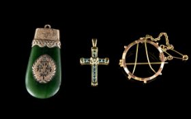 A Small Collection Of Gold Items To include Hawaiian jadeite pendant with gilt trim,