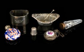 A Small Collection Of Antique Silver Items Six items in total to include etched,