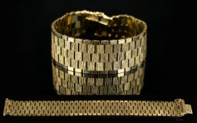 Retro - 9ct Gold Panther Design Bracelet of Good Quality and Condition.