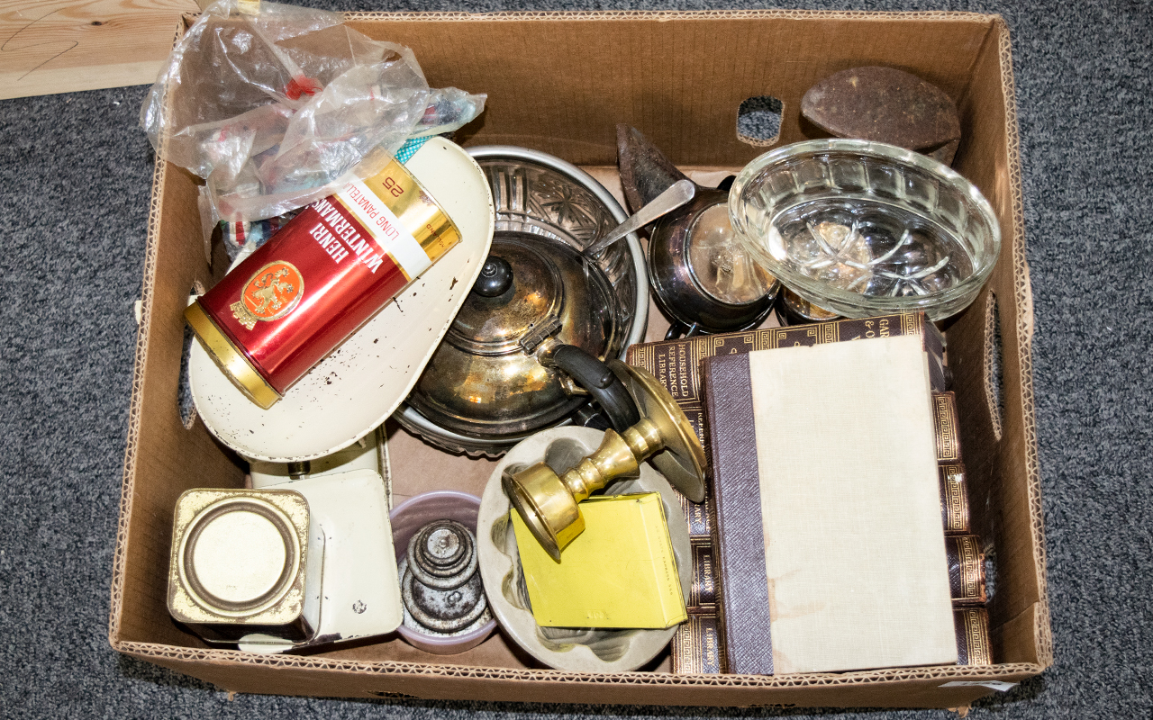 Box of Assorted Collectables including o