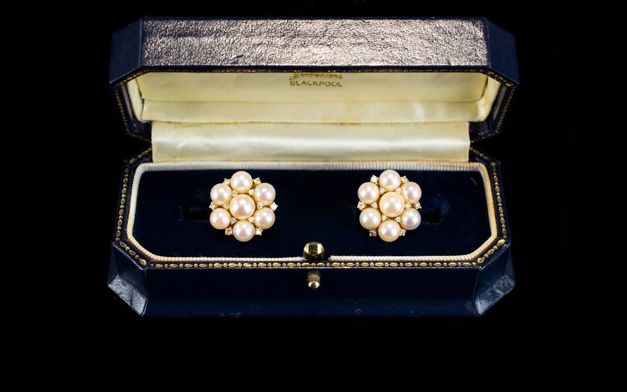 18ct Gold - Pair of Superb Quality Pearl and Diamond Set Earrings ( Post and Clip ) In a Flower