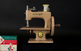 Singer 'Sewhandy' Child's Vintage Sewing Machine.