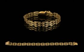 Retro Style Design 9ct Gold Link Bracelet with solid clasp. Fully Hallmarked 375- 9ct. 17.1 grams 7.