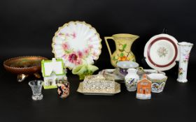A Collection Of Mixed Ceramics And Decorative Glass Items Approx 15 items in total to include