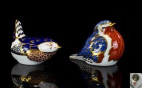 Royal Crown Derby Pair of Bird Paperweights ( 2 ) Comprises 1/ Robin. Gold Stopper, Date 1991.