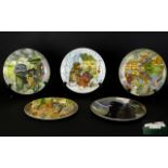 A Collection of 14 Wedgwood Porcelain Assorted Cabinet plates, comprising of 12 Wind in The Willows,