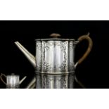 George III Period - Horn Handle Silver Plated Teapot for One, of Classical Design.