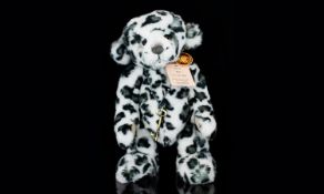 Charlie Bears Ltd and Numbered Edition Teddy Bear - Name ' Akhuti ' CB114982. Designer Isabelle Lee.
