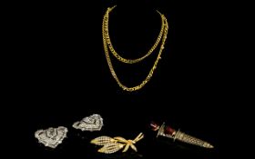 A Small Collection Of Vintage Costume Jewellery Four pieces in total to include,