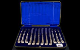 A Set of 6 x Knifes & Forks, Cased, Sheffield Silver. c.1912.