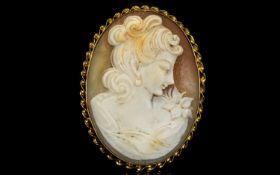 Early to Mid 20th Century - 9ct Gold Mounted Shell Cameo Brooch of Attractive Form. Marked 9ct.