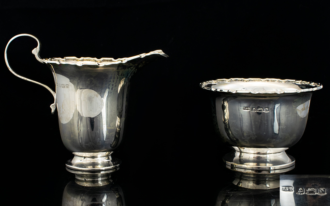 Art Deco Period - Attractive and Elegant Silver Milk Jug and Sugar Bowl of Excellent Proportions