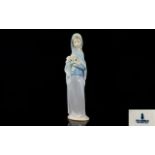 Lladro Porcelain Figurine ' Girl with Calla Lilies ' Model No 4650, Sculpture Vincente Martinez.