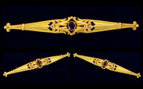 Antique Period - Superb Quality 18ct Gold Elongated Brooch Set with a Central Amethyst and Diamonds