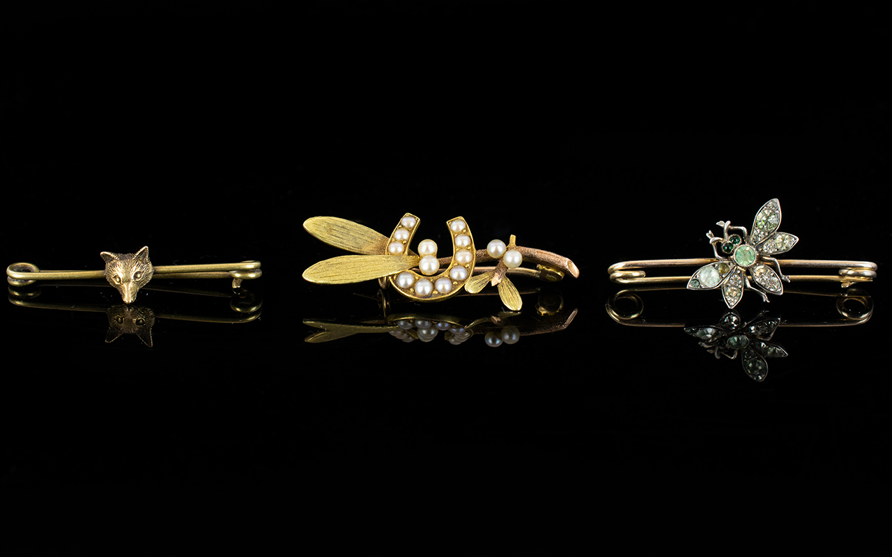 Collection of Good Quality Victorian Period Stone Set Gold Brooches ( 3 ) In Total.