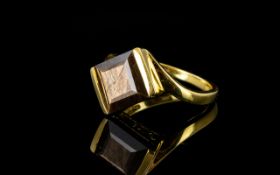 Golden Lustre Sapphire Ring, a square cu