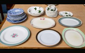 20 Midwinter Assorted Cottage Ivy pieces, comprising 4 open bakers, 1 pickle dish, 2 x 6" plates,