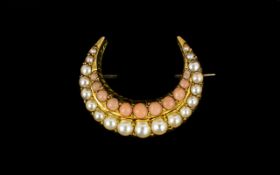 Victorian Period - Nice Quality 15ct Gold Crescent Moon Shaped Brooch.