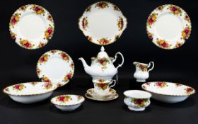 Good Collection of Old Country Roses Royal Albert Pottery, Consists of 4 Dinner Plates,