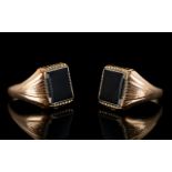 Gents 14ct Rose Gold Stone Set Signet Ring with Stylised Border / Shoulders. Marked 14ct. 6.3 grams.