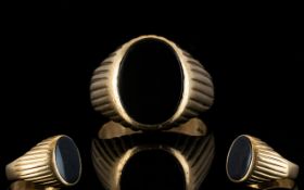 Gents 9ct Gold Single Stone Signet Ring,
