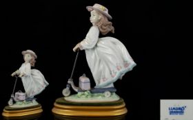 Lladro Porcelain Figurine ' On The Go ' Model No 6031.