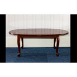 Mahogany Coffee Table Quarter veneered low table of oval form with cabriole legs. Good condition, 41