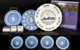 Wedgwood Collection of Assorted Plates, Anniversary collection executive plate 2 colours 1969-1978