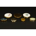 A Collection Of Vintage Powder Compacts And Pillboxes To include Stratton gold tone etched floral